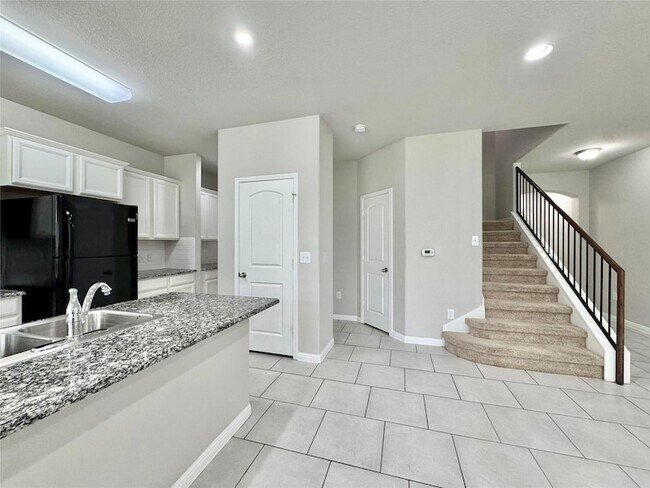 Building Photo - 113 Homily Dr