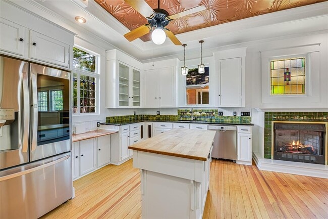 Building Photo - 1006 Shelley Ave