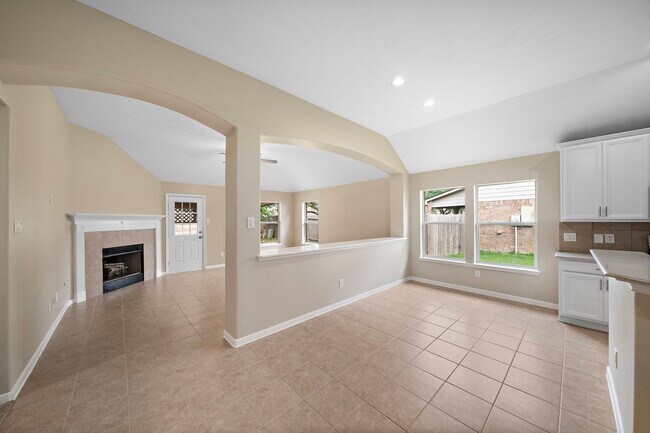 Building Photo - 11403 Sandermeyer Dr