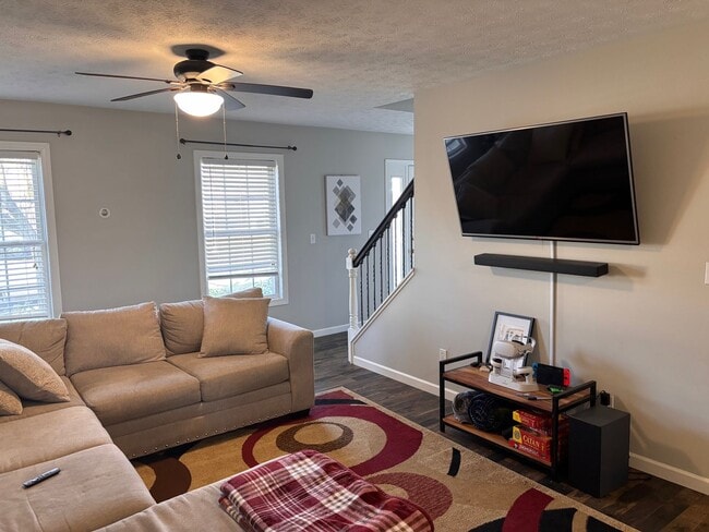 Building Photo - BEAUTIFUL, MOVE-IN READY HOME IN CHEAT CROSSING! - Available on 6/4/2026