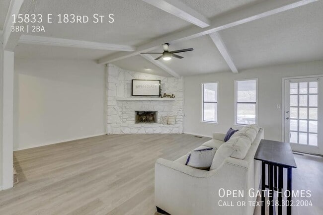 Building Photo - 15833 E 183rd St S