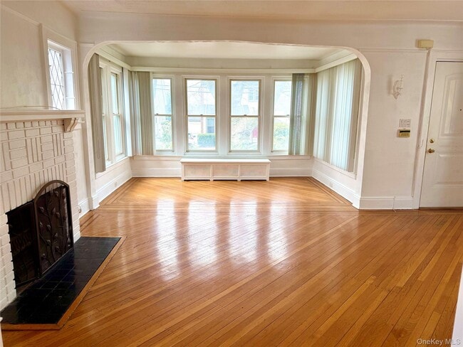 Building Photo - 4623 Arcadia Ln