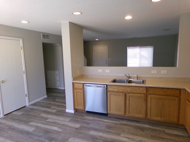 Building Photo - 3520 Warren Farm Ct