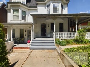 Building Photo - Spacious 5 Bedroom, 2.5 Bath Near The Avenues!