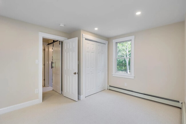 Building Photo - 126 Twin Hill Rd