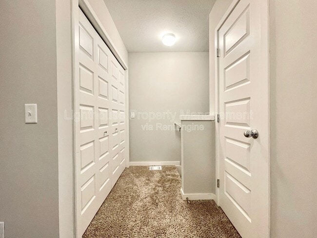 Building Photo - 303 Baldwin St