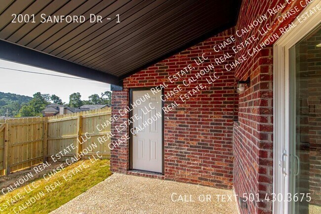 Building Photo - 2001 Sanford Dr