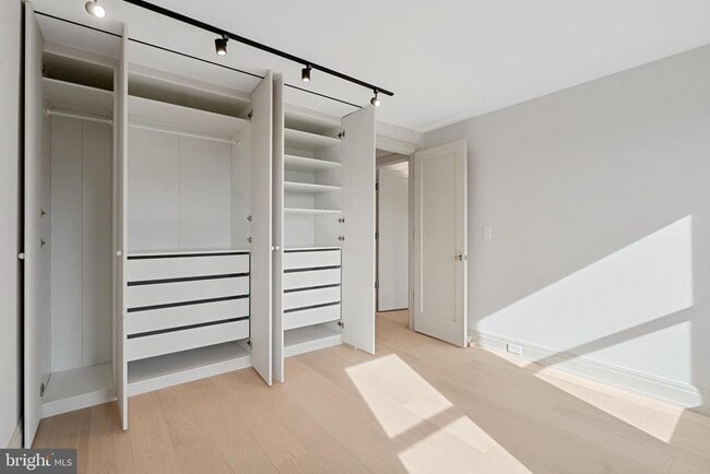 Building Photo - 501 Haddonfield-Berlin Rd