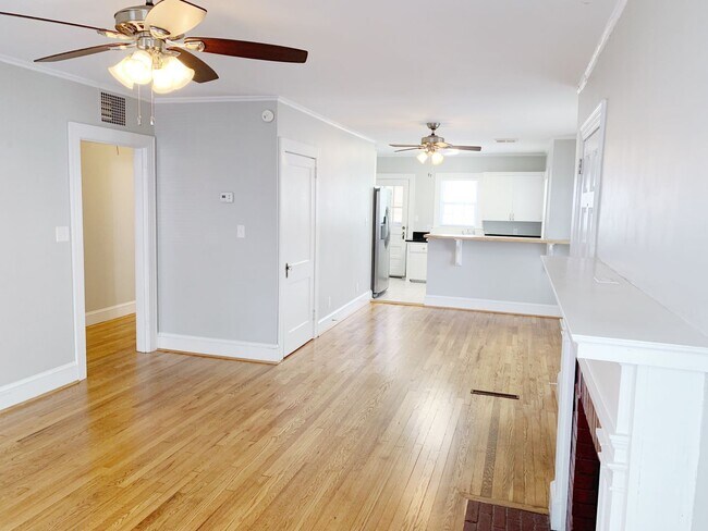 Building Photo - 301 S Meade St