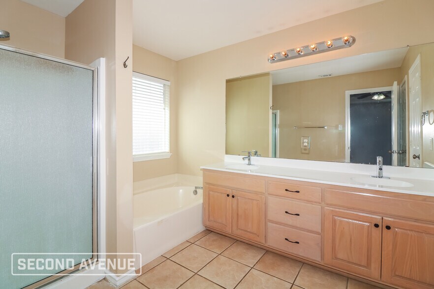 Building Photo - 7618 Cold Springs Dr