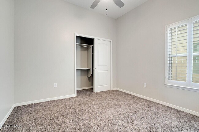 Building Photo - 14944 John McNeely Ave