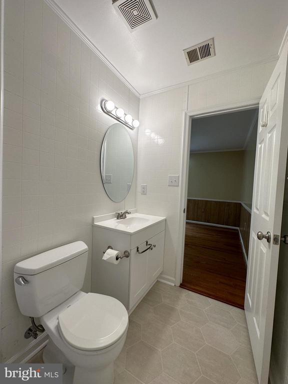 Building Photo - 102 Ridge Ct
