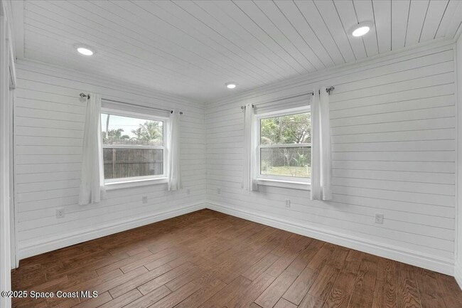 Building Photo - 139 W Gadsden Ln