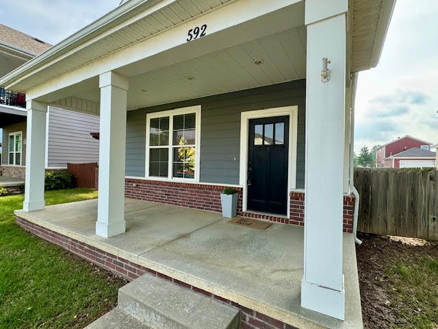 Building Photo - 592 N Longfellow Ln