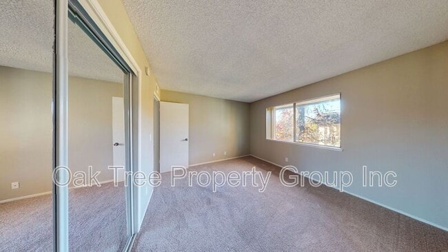 Building Photo - 1637 Catalina Ct