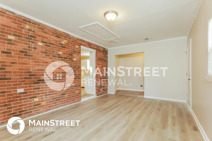 Building Photo - 2349 Swindon Ln