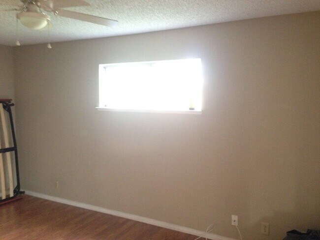 Building Photo - Beautiful 3 bedroom home in Lancaster