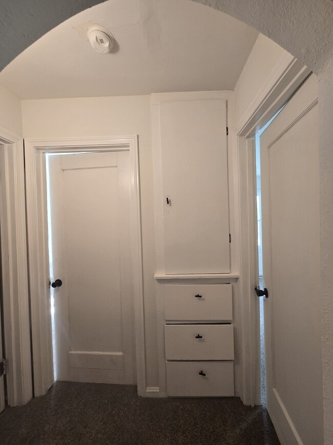 Building Photo - 1334 N Estelle St