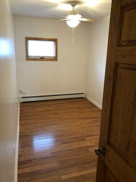 Building Photo - 177 Seymour St