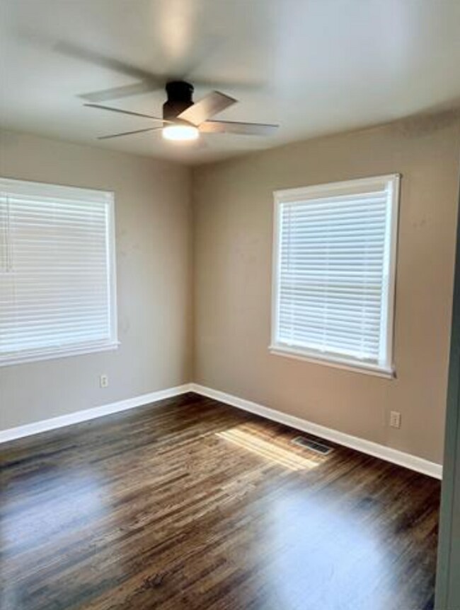 Building Photo - Charming 3-Bedroom Home Near the Rose Dist...