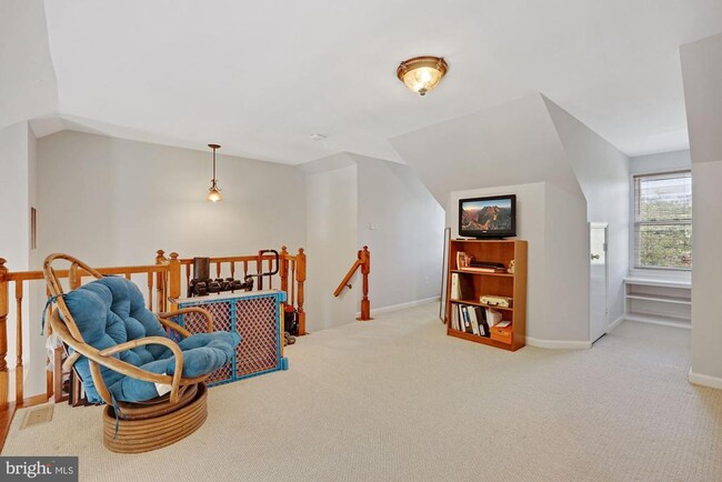 Building Photo - 7228 Lensfield Ct