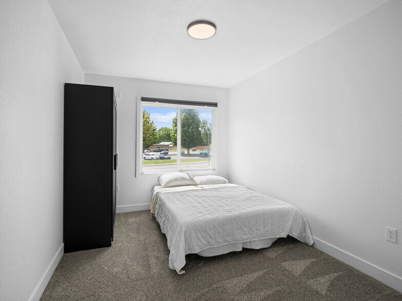 Building Photo - 1410 Swift Blvd