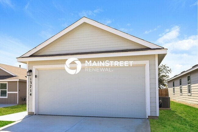 Building Photo - 3 Bedroom Pet-Friendly Home in San Antonio, TX with Main Street Renewal