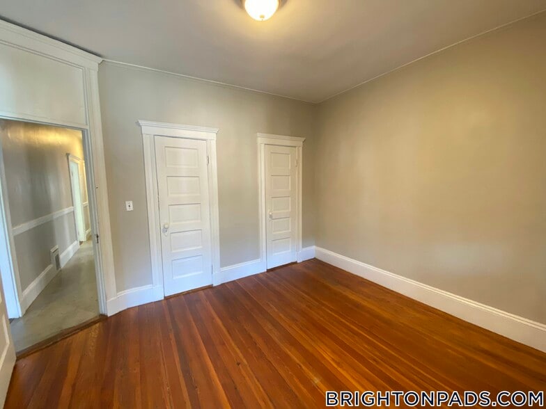 Building Photo - 348 Faneuil St