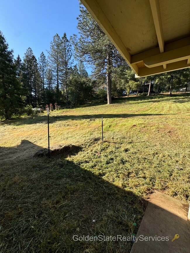 Building Photo - Vacation where you live! Single story home...
