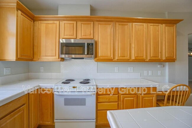 Building Photo - 8717 NE 17th St