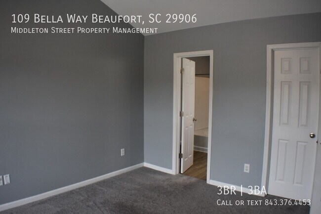 Building Photo - 109 Bella Way