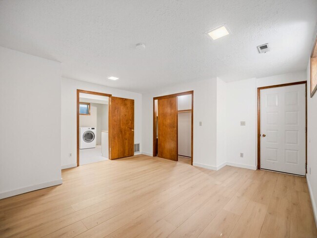 Building Photo - 5315 W Conestoga Ave