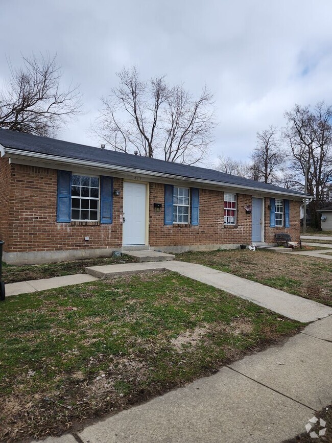 Building Photo - Brick Duplex