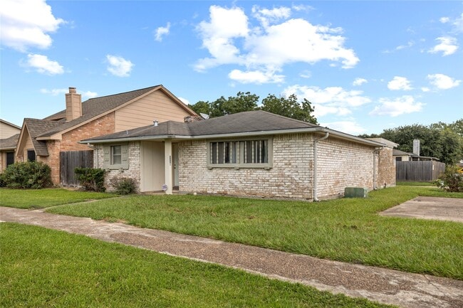 Building Photo - 6742 Westwick Dr