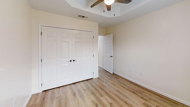 Building Photo - 2207 Boxwood Cir