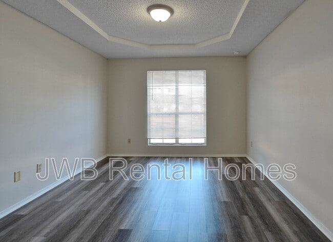 Building Photo - 5145 Glen Alan Ct N