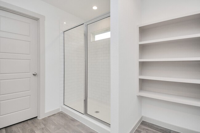 Building Photo - 12814 Heddington Grv Ln