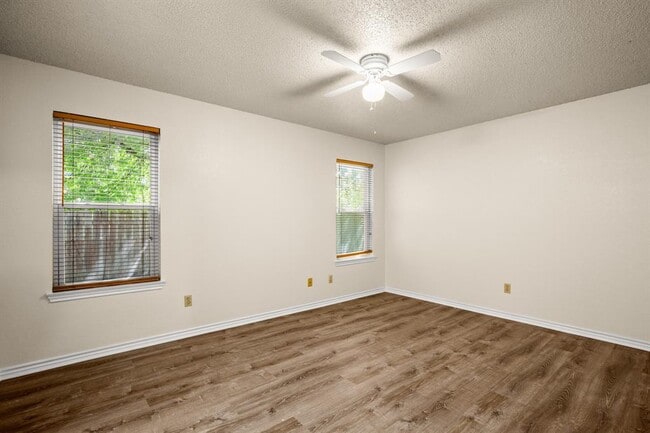 Building Photo - 13309 Saddlebrook Trail