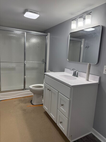 Bathroom - 4063 Union Rd