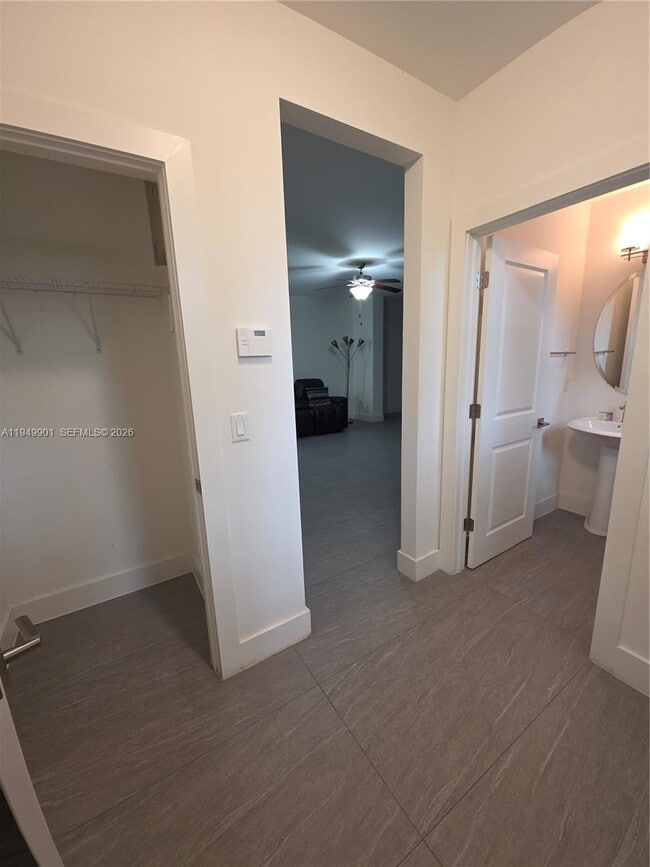 Building Photo - 4538 E Aqua Bella Ln