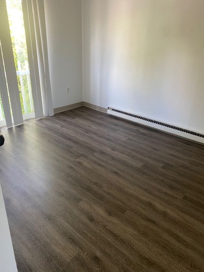 Building Photo - 368C-D Electronics Pkwy