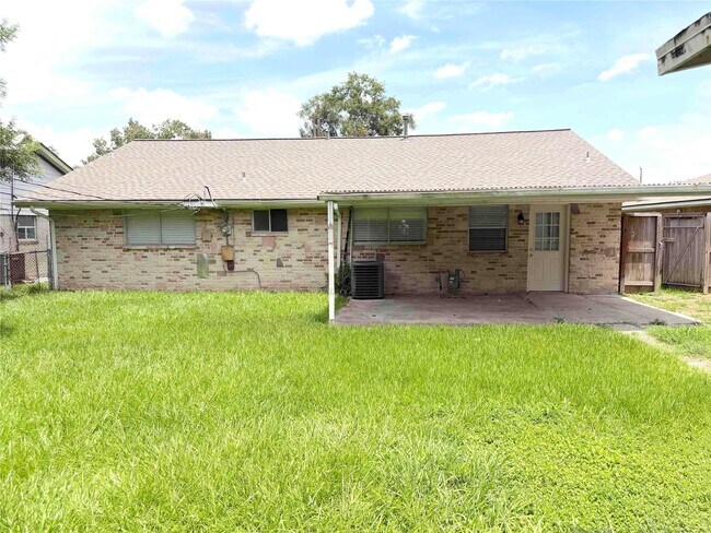 Building Photo - 534 Glenvale Dr
