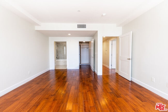 Building Photo - 1751 Appian Wy