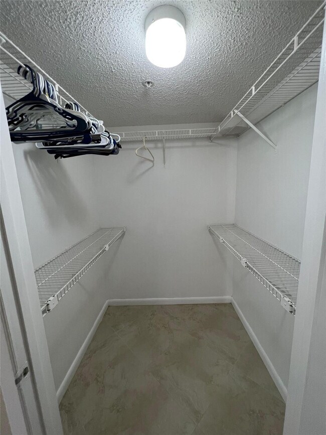 Building Photo - 2600 S University Dr