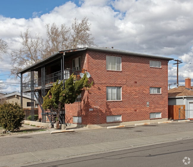 Building Photo - Belli Apartments
