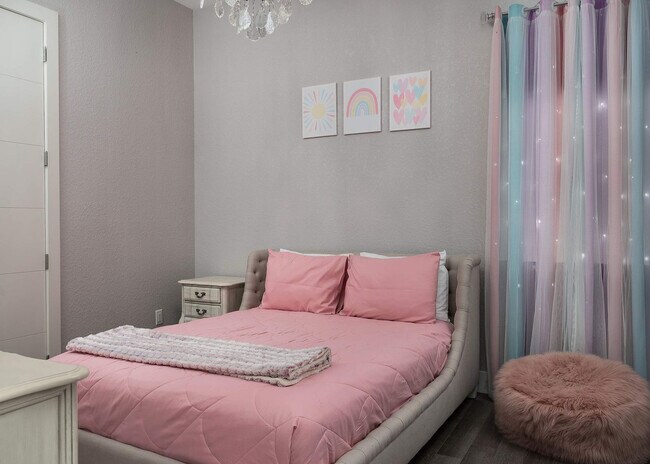 Building Photo - 748 Desert Mountain Ct