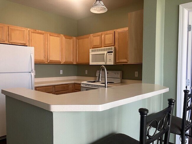 Building Photo - 4120 S Lake Dr