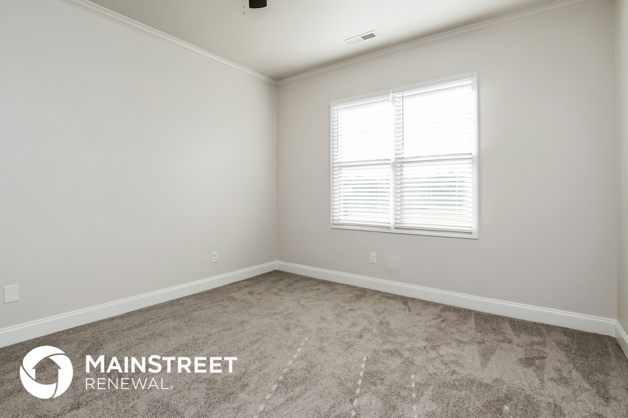 Building Photo - 187 Day Lily St