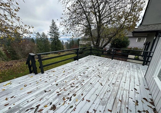 Building Photo - 2 Bed / 2 Bath Home with Lake Views Clubhouse – Hayden Lake