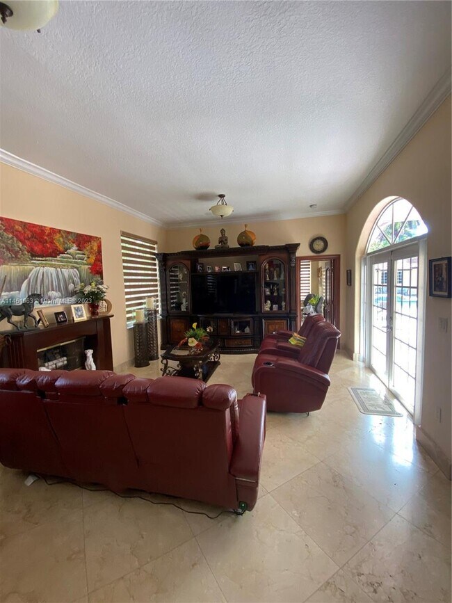 Building Photo - 531 NW 132nd Ave